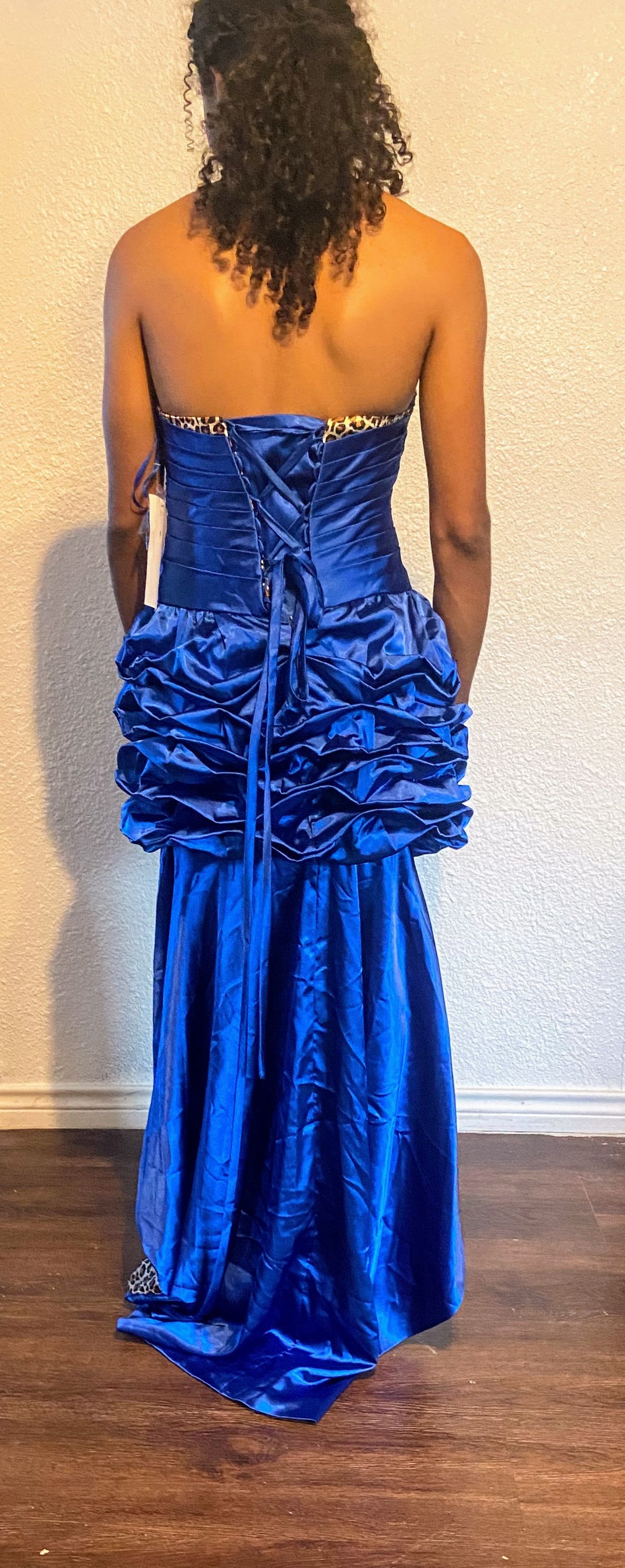 F-I-E-S-T-A Size 6 Homecoming Strapless Royal Blue Cocktail Dress on Queenly