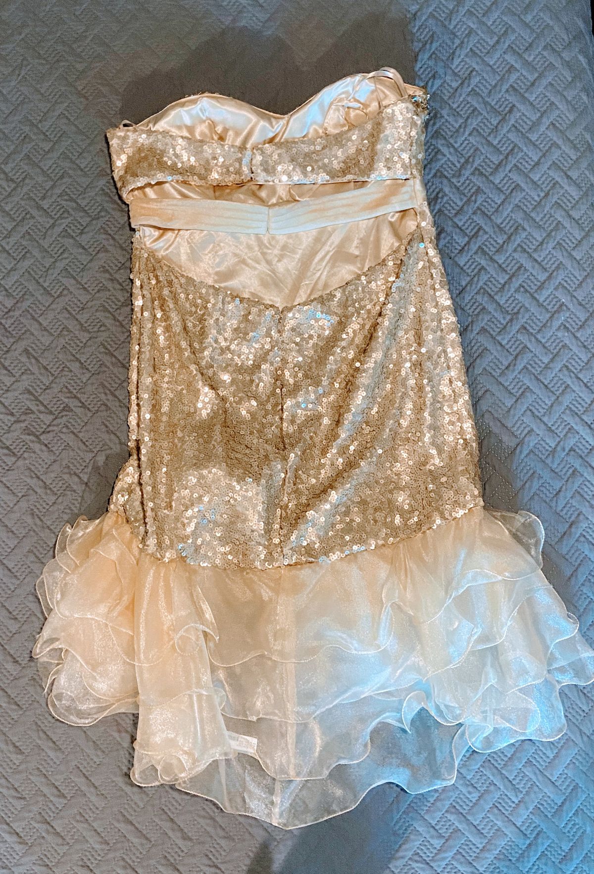 F-I-E-S-T-A Size 14 Gold Cocktail Dress on Queenly