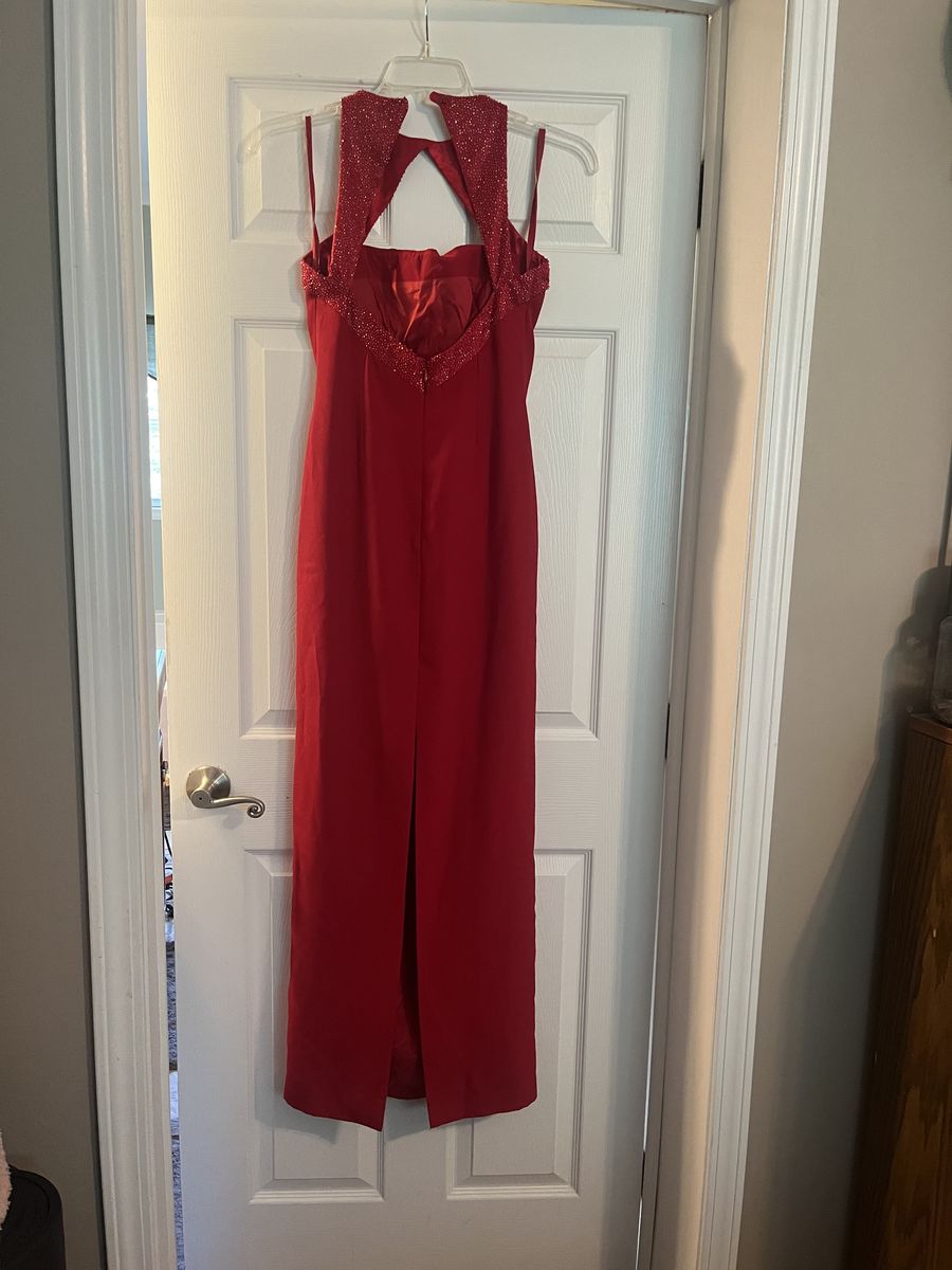 Cire Size 8 Red Floor Length Maxi on Queenly