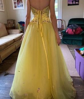 Size 4 Pageant Strapless Yellow Ball Gown on Queenly