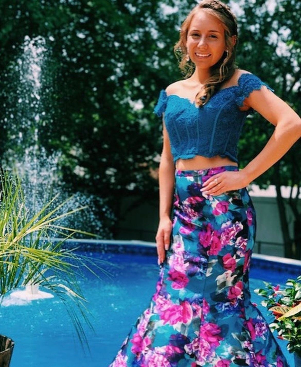 Ellie Wilde Size 6 Prom Multicolor Mermaid Dress on Queenly