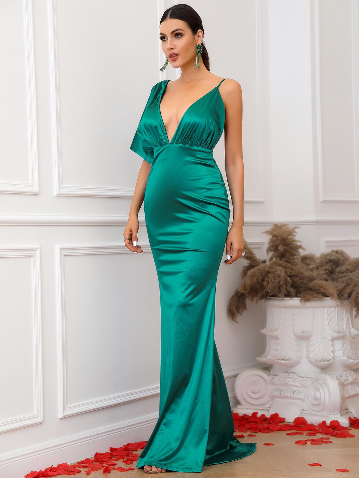 Size 4 Prom Plunge Satin Green A-line Dress on Queenly