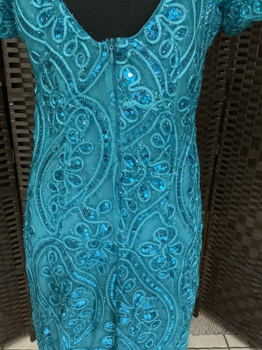 Size 8 Sequined Blue Cocktail Dress on Queenly