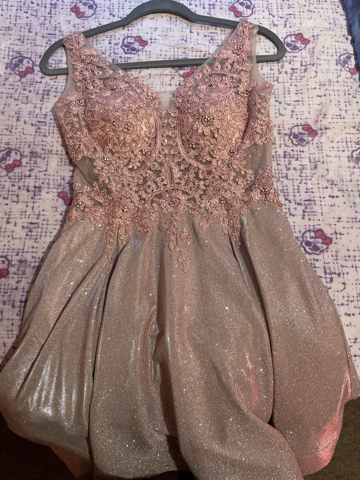 Jovani Size 6 Homecoming Plunge Lace Light Pink Cocktail Dress on Queenly