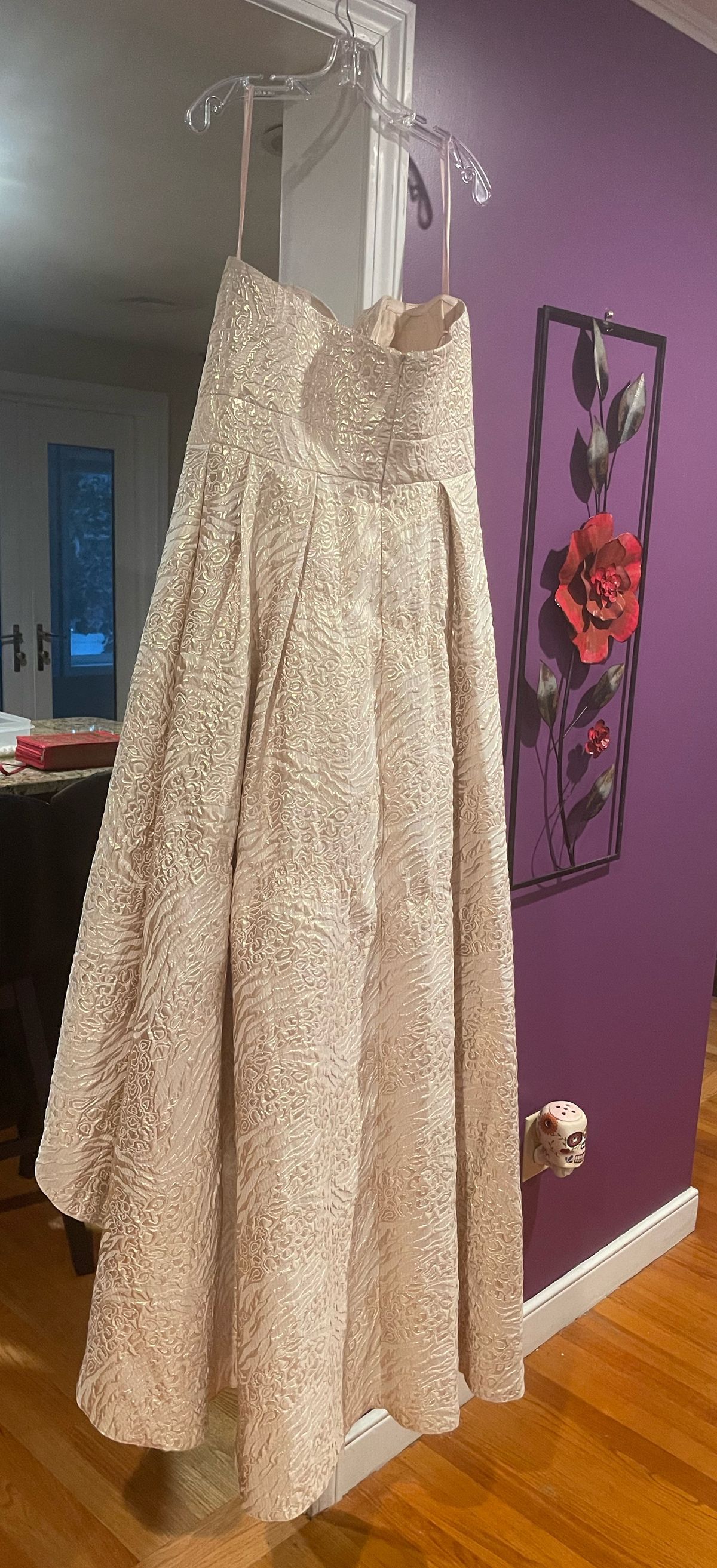 Forever Unique Size 12 Strapless Gold Cocktail Dress on Queenly
