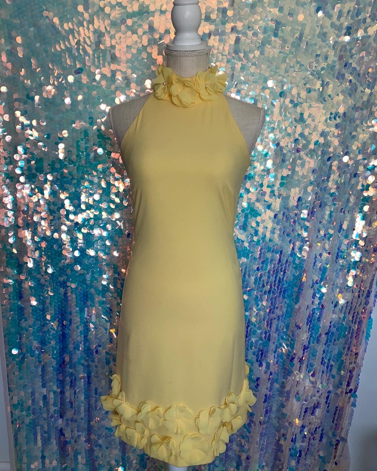 Size 2 Yellow Cocktail Dress on Queenly