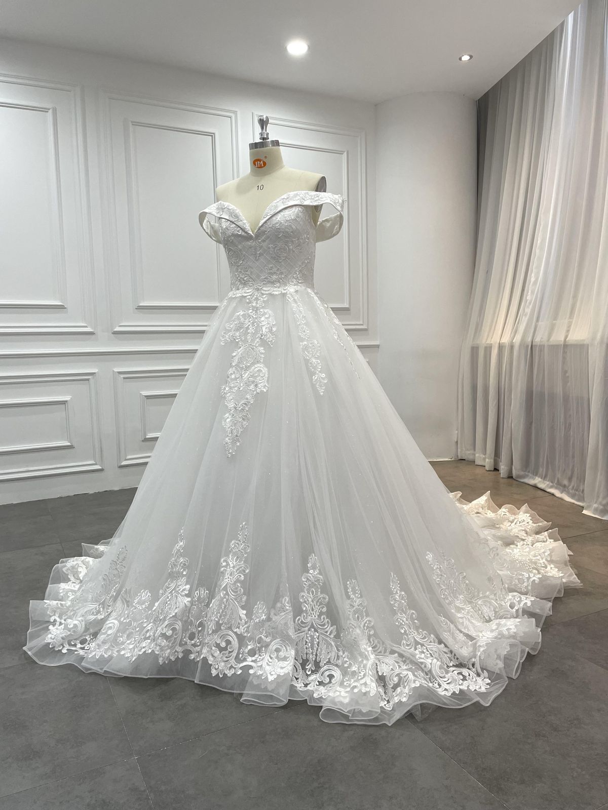 Size 14 Off The Shoulder White Ball Gown on Queenly