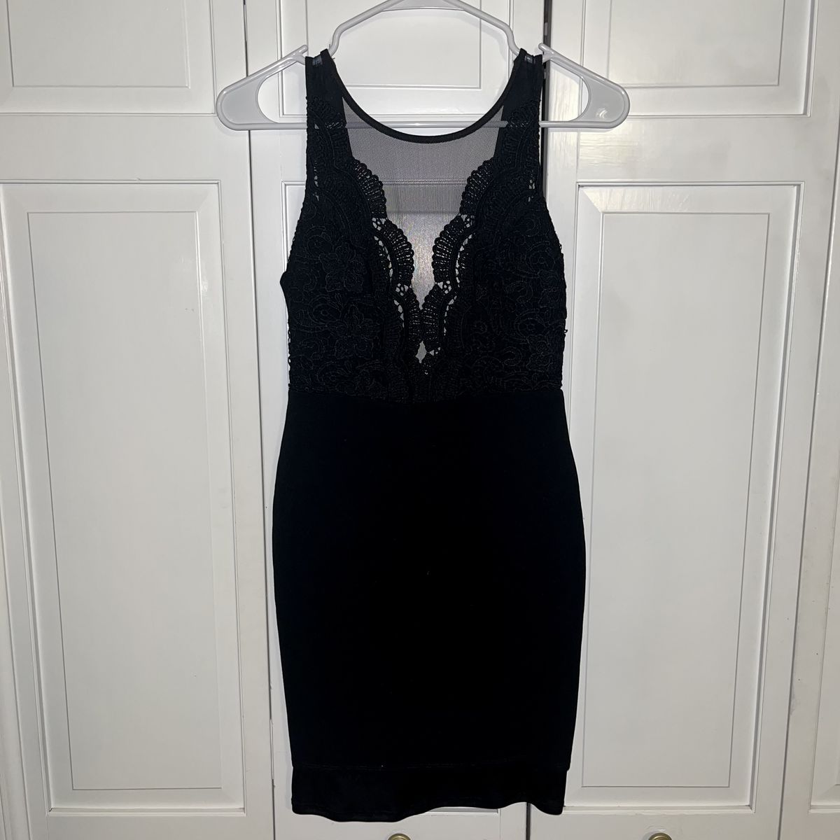 Size 4 Sheer Black Cocktail Dress on Queenly