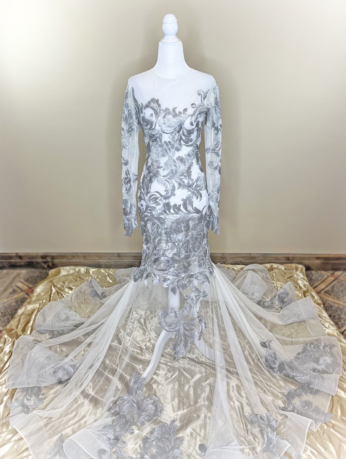 Juan Carlos Pinera - NWT Size 4 Long Sleeve Satin Silver Mermaid Dress on Queenly