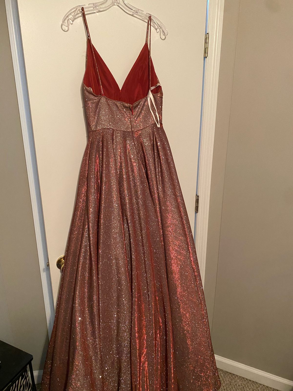 Sherri Hill Size 8 Prom Plunge Sequined Red Ball Gown on Queenly