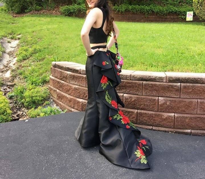Sherri Hill Size 0 High Neck Black Floor Length Maxi on Queenly