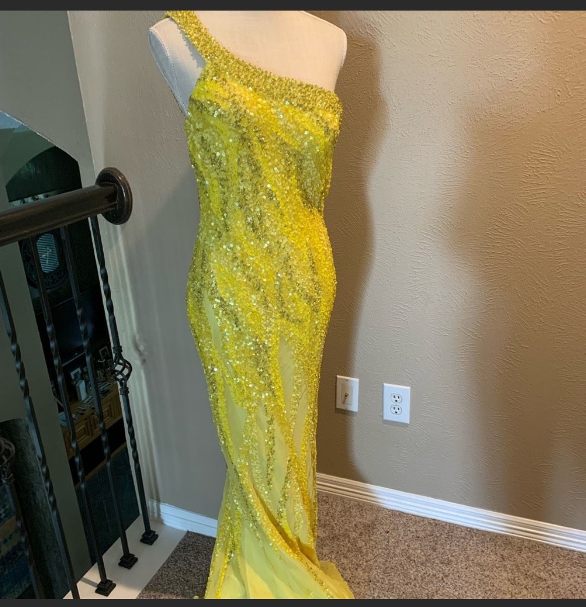 Scala Size 6 One Shoulder Sequined Yellow Floor Length Maxi on Queenly