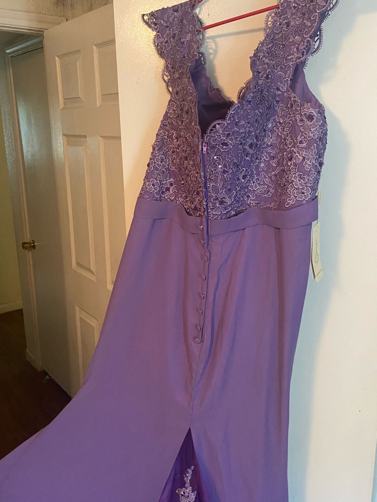 Plus Size 20 Prom Purple Mermaid Dress on Queenly
