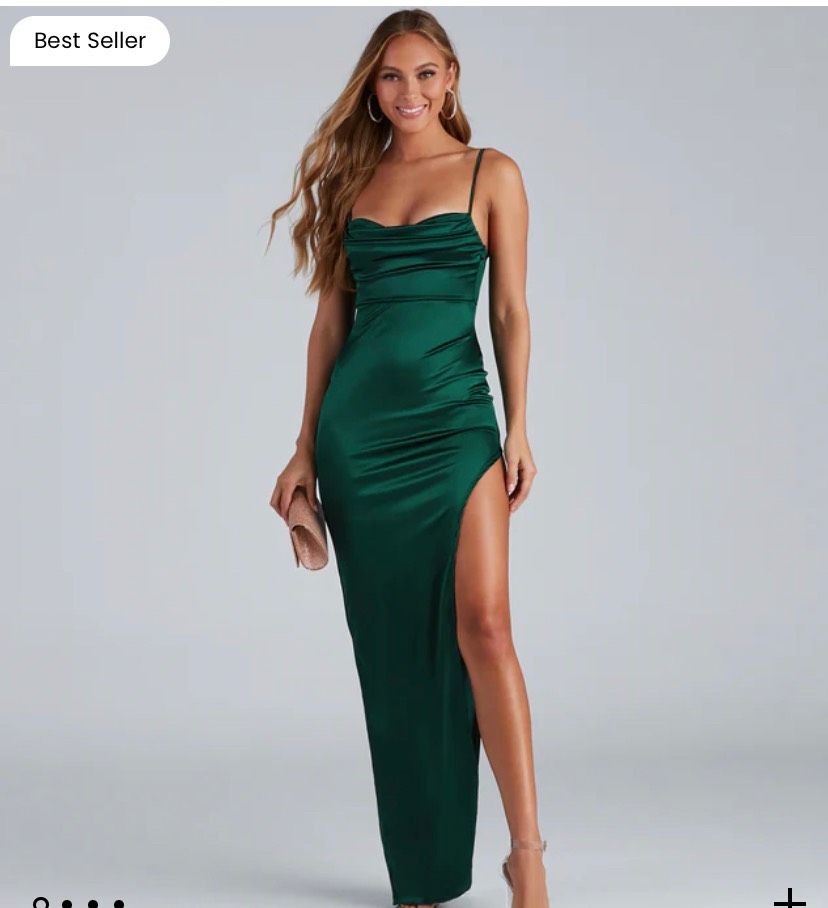 Plus Size 20 Green Side Slit Dress on Queenly