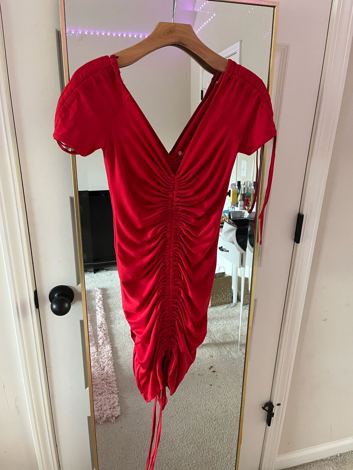 Size 8 Nightclub Red Cocktail Dress on Queenly