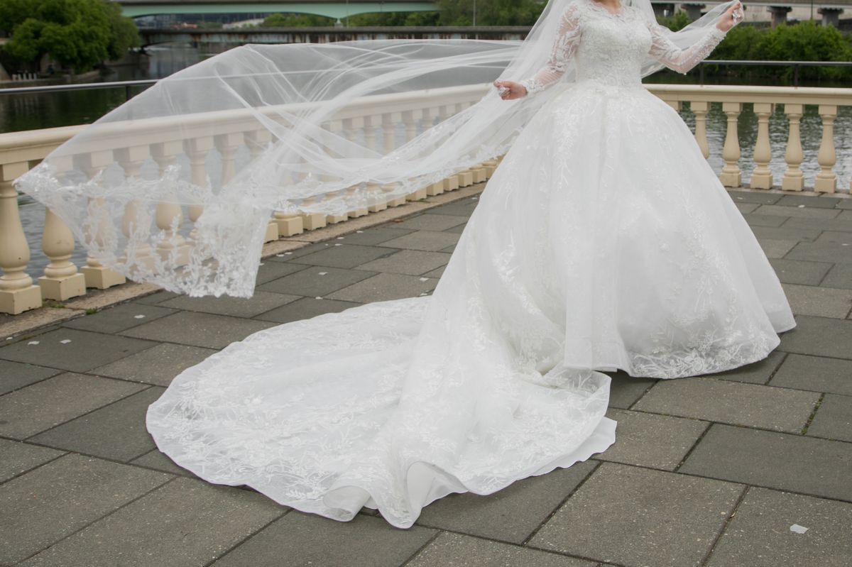 Size 8 Wedding White Ball Gown on Queenly