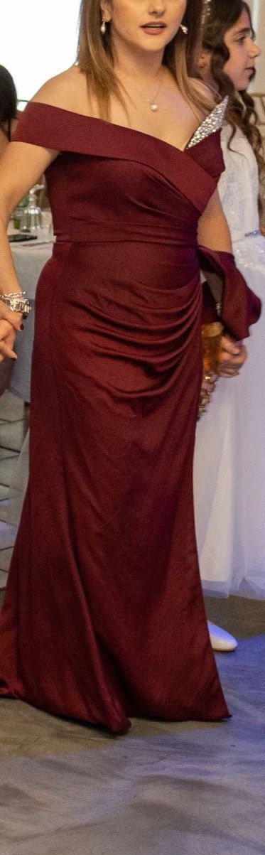 Size 4 Burgundy Red Mermaid Dress on Queenly