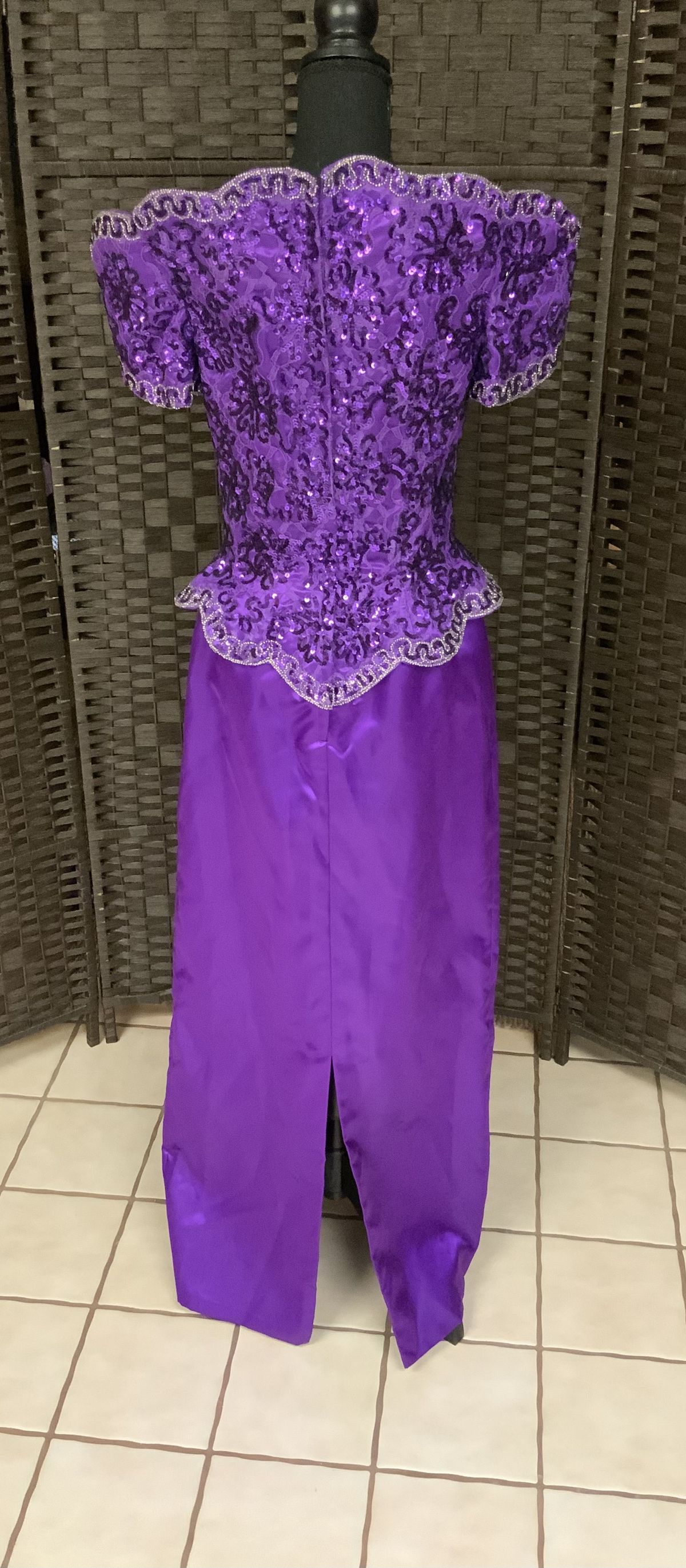 Size 8 Sequined Purple A-line Dress on Queenly