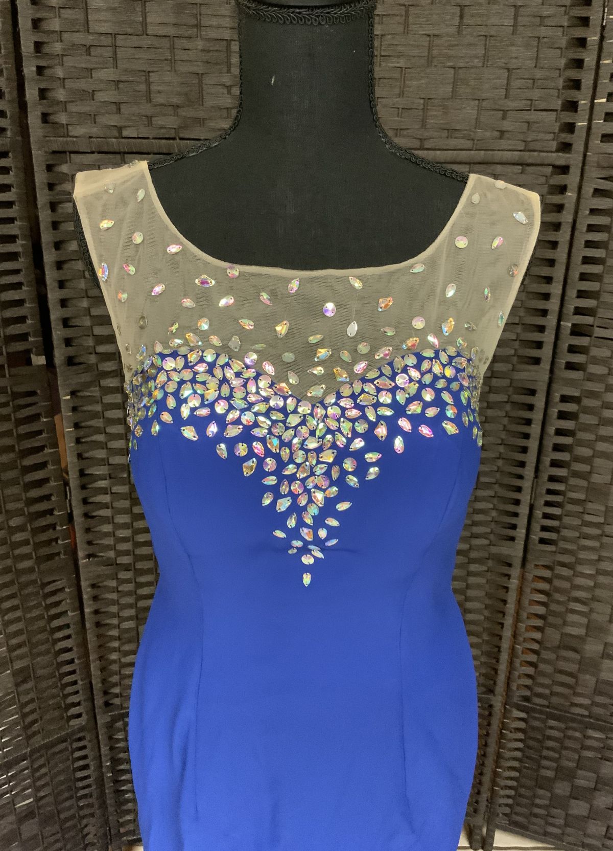Size 8 Sequined Blue A-line Dress on Queenly