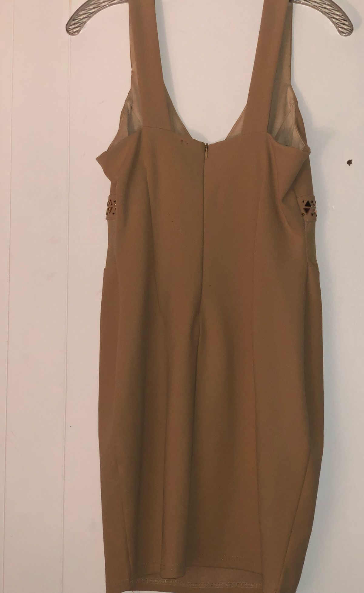 Size 8 Nude Cocktail Dress on Queenly