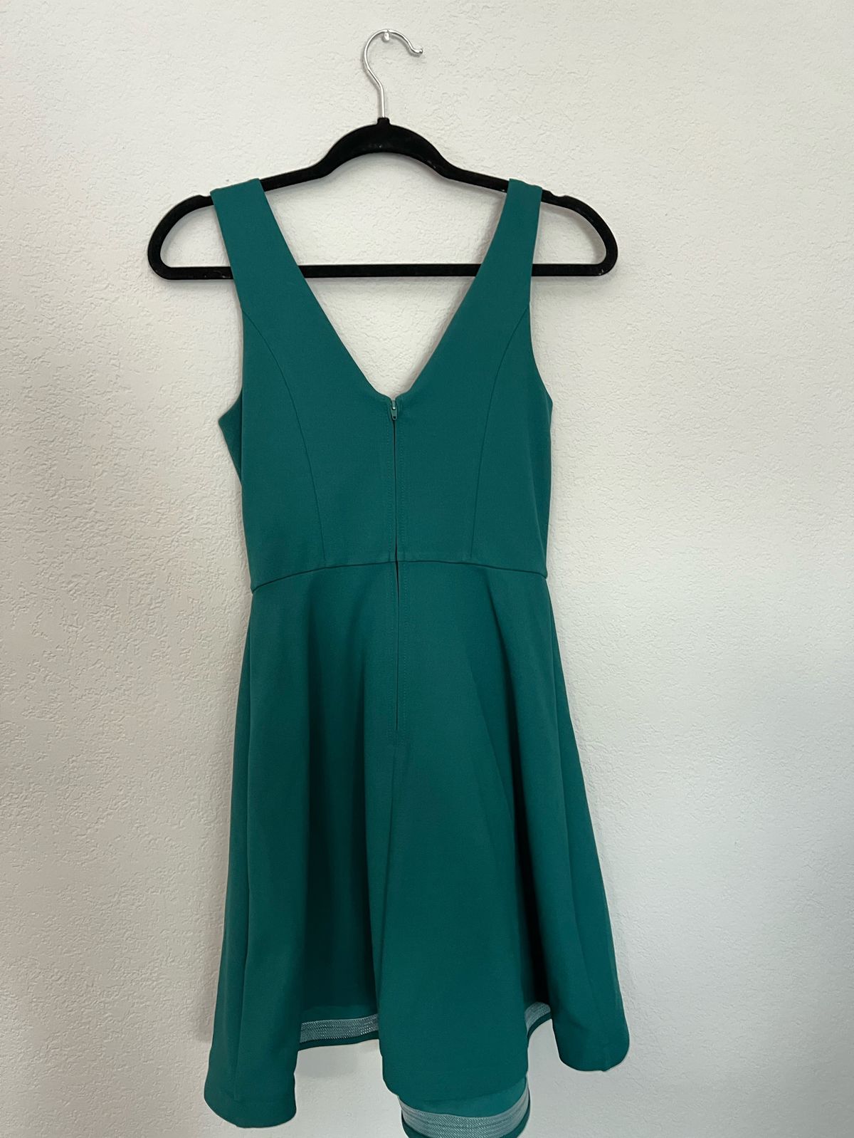 Size 2 Homecoming Green Cocktail Dress on Queenly