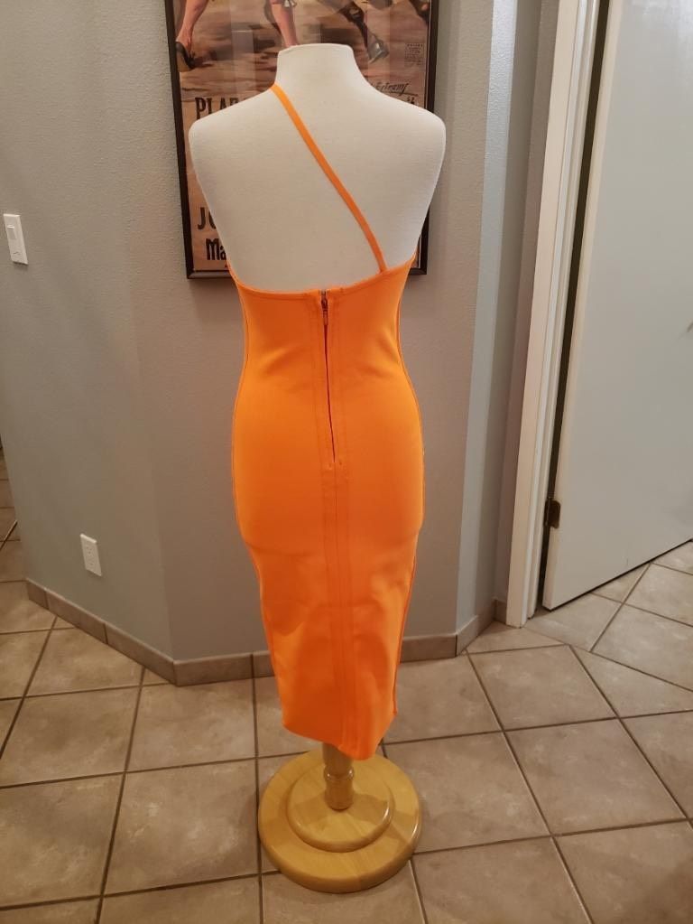Size 12 Orange Cocktail Dress on Queenly