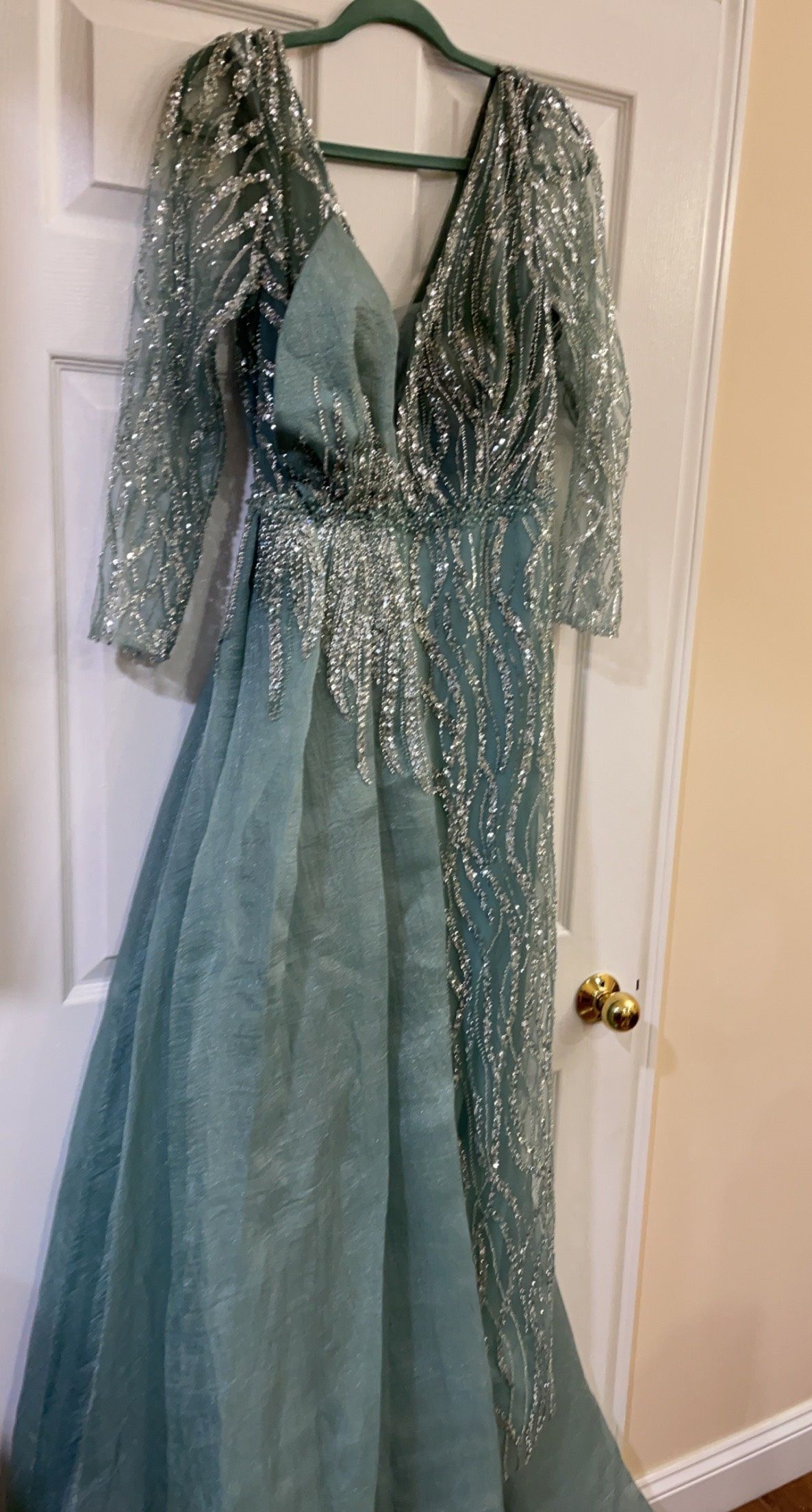 Size 12 Wedding Guest Light Green Mermaid Dress on Queenly