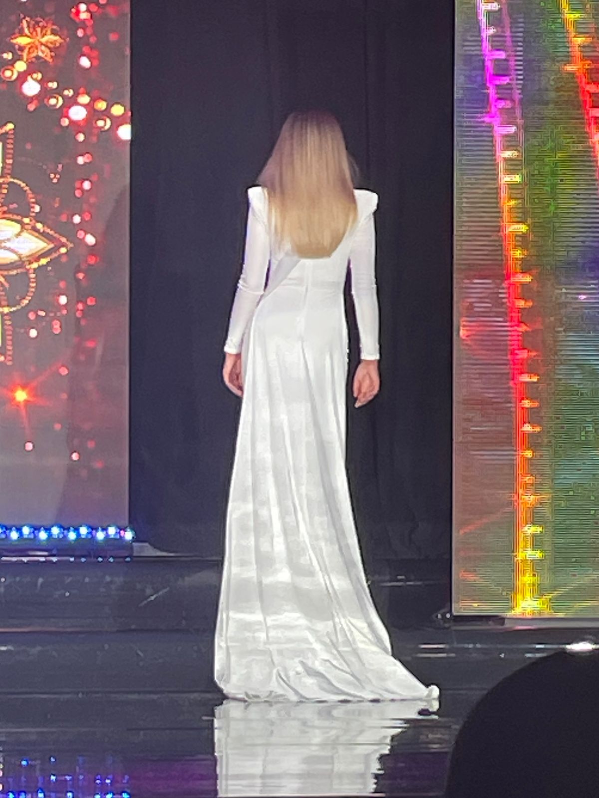 Made by previous Miss NY USA contestant. Size 4 Pageant Long Sleeve Velvet White Floor Length Maxi on Queenly