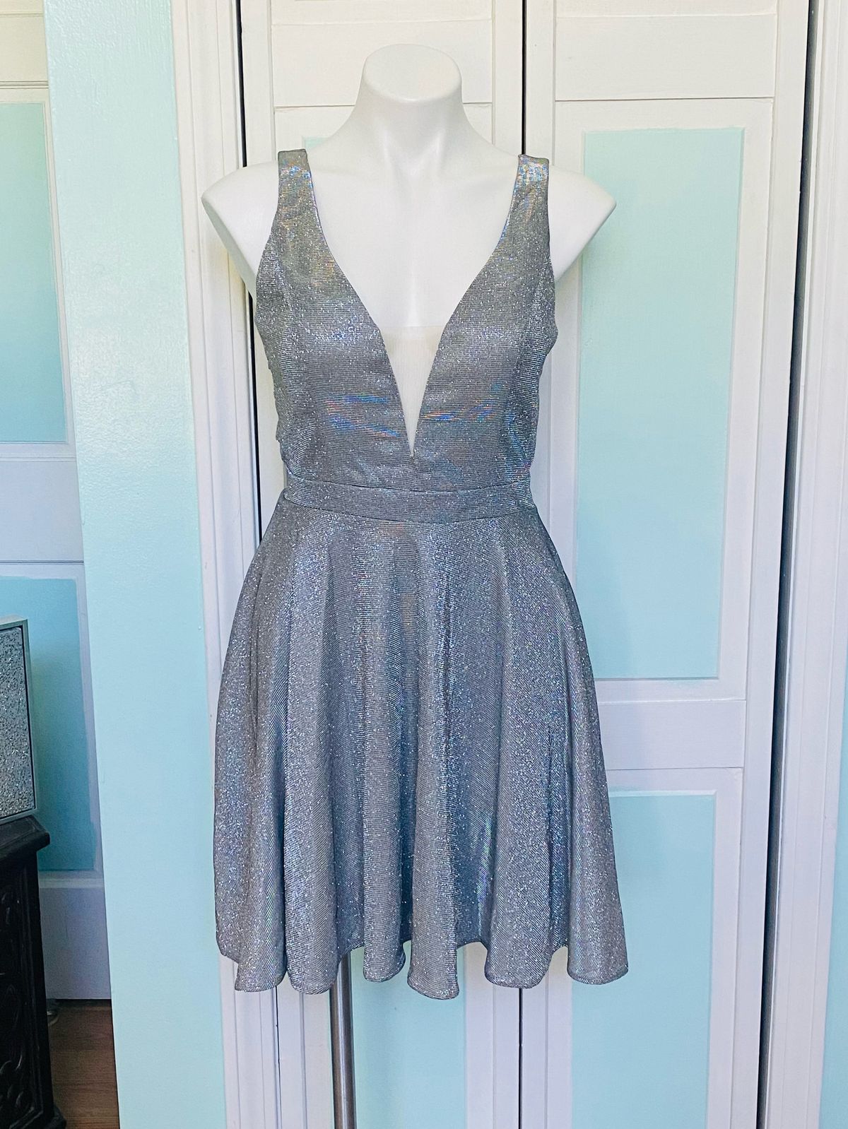 Lucci Lu Size 10 Prom Sheer Silver Cocktail Dress on Queenly