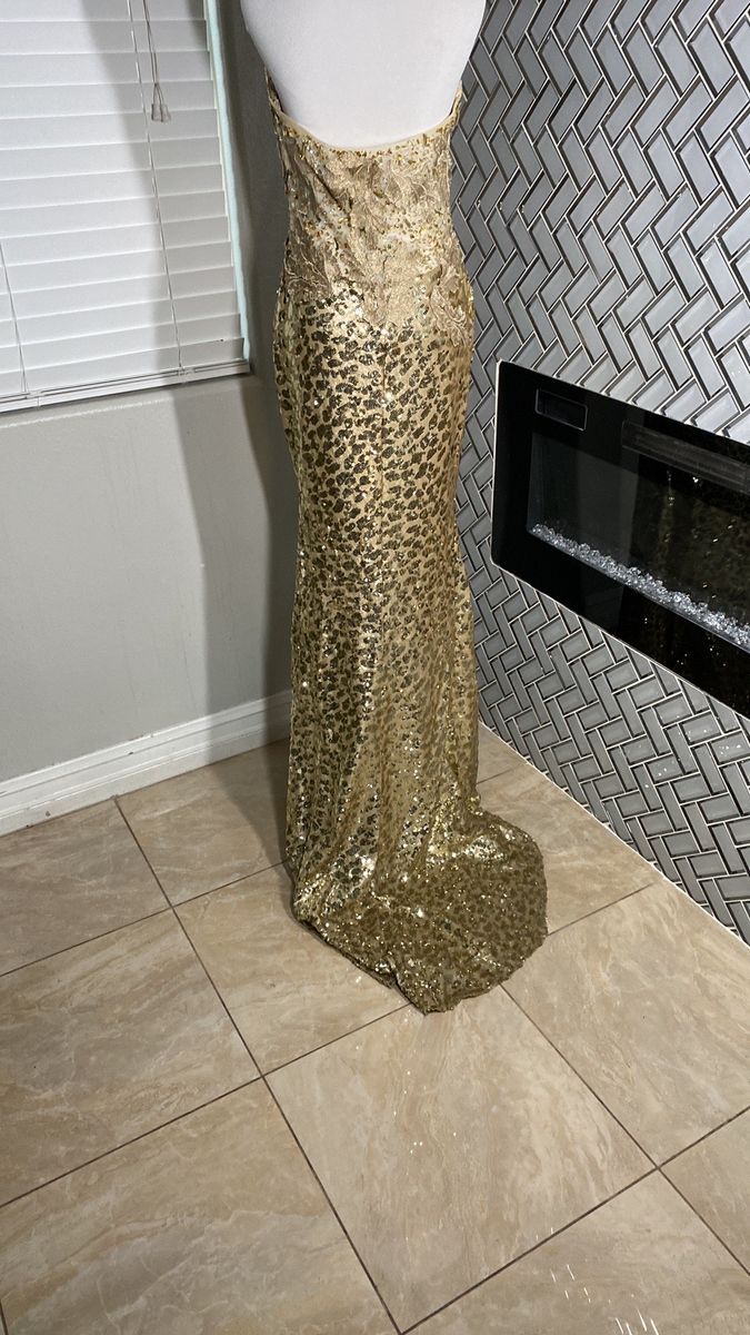 Size 8 Sequined Gold Mermaid Dress on Queenly