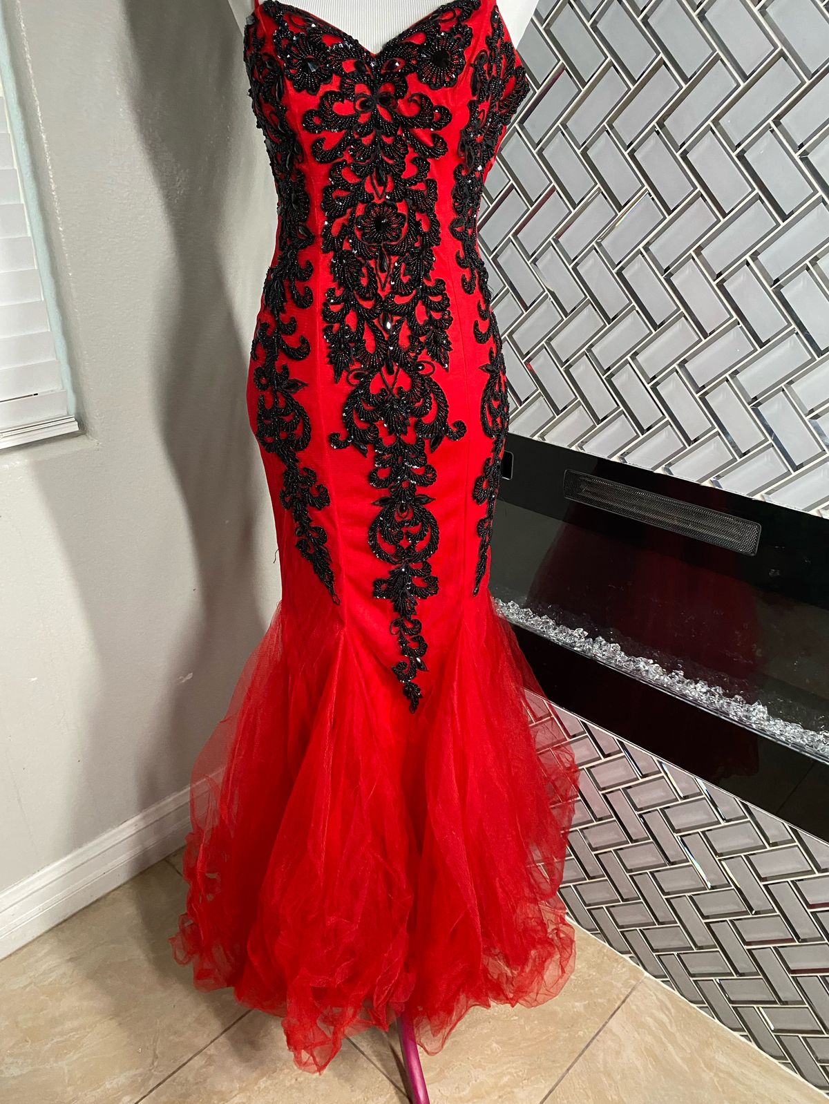 Size 0 Pageant Sequined Red Mermaid Dress on Queenly