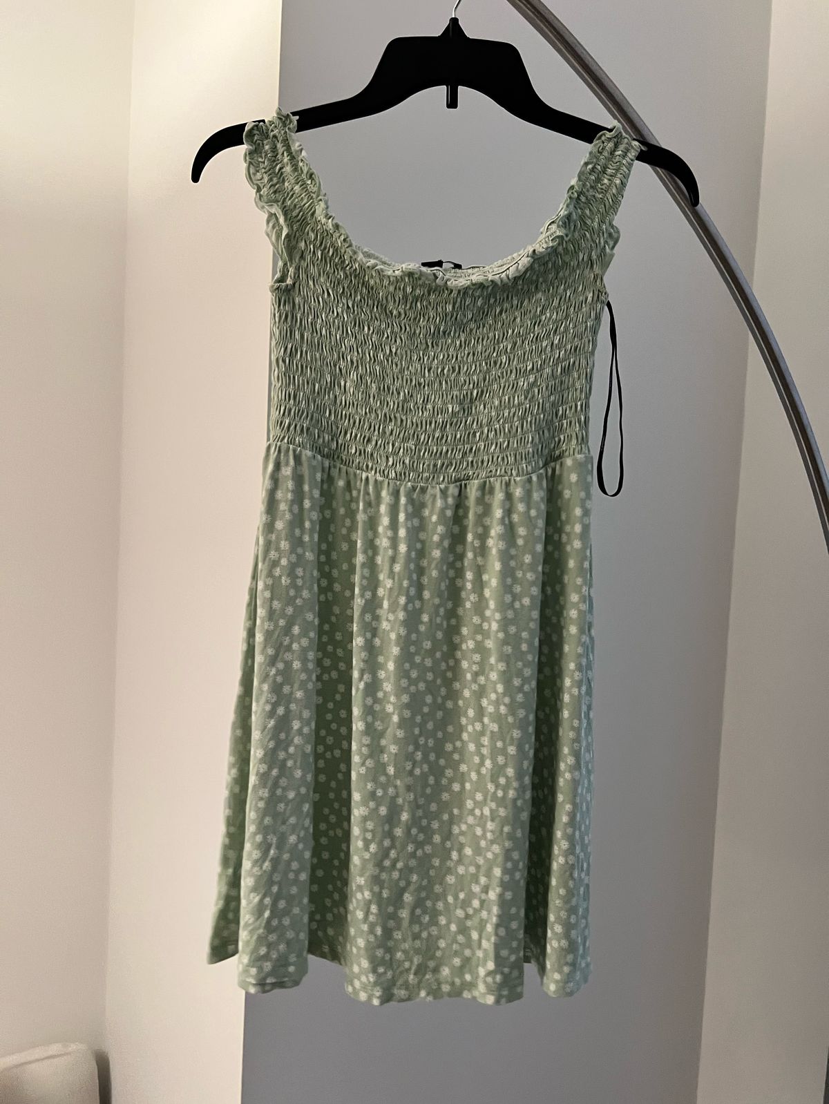 Forever21 Size 4 Wedding Guest Off The Shoulder Green Cocktail Dress on Queenly