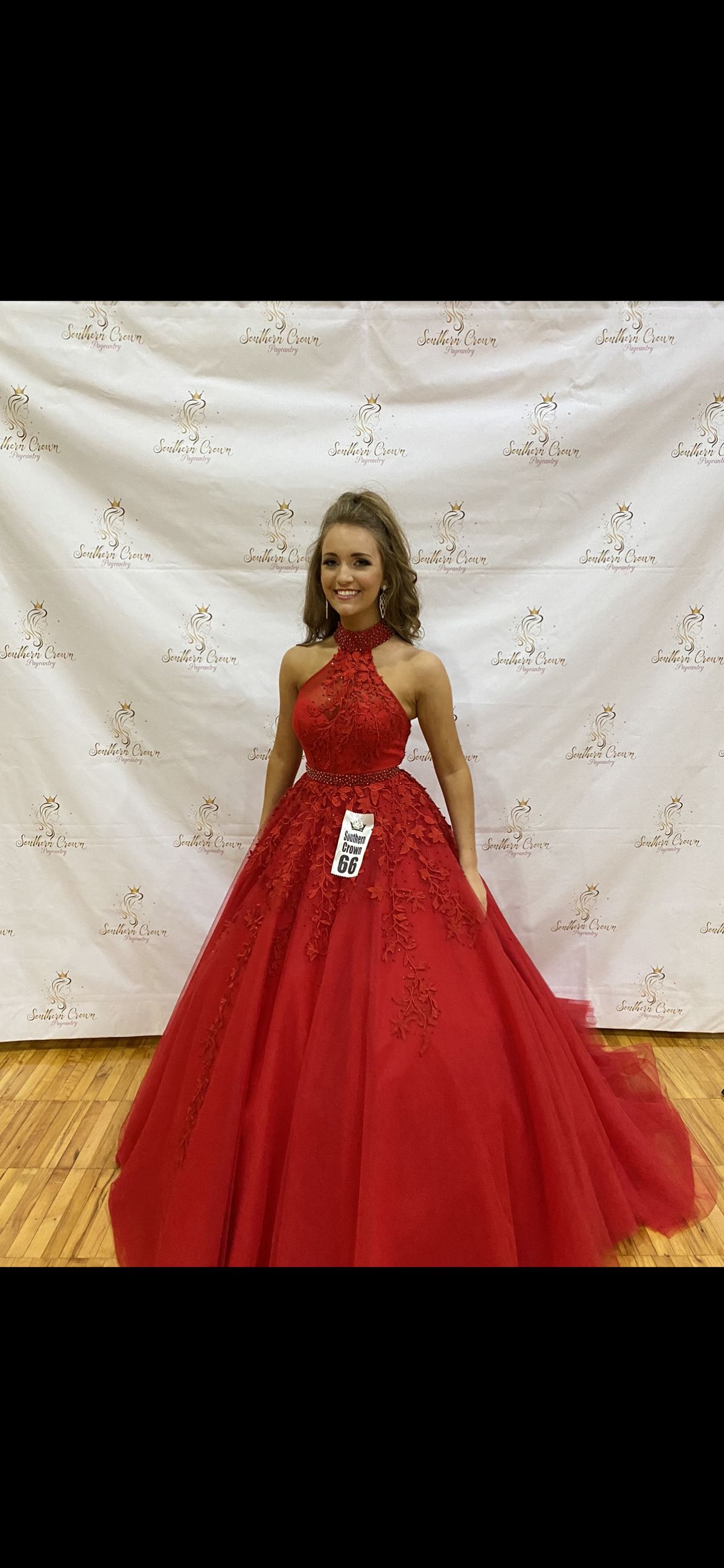 Sherri Hill Size 4 Halter Red Ball Gown on Queenly