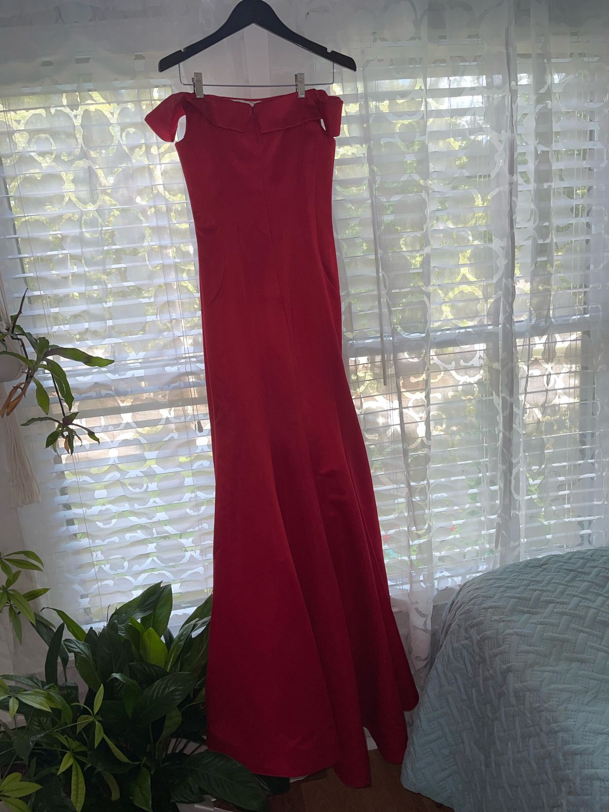 Mac Duggal Size 4 Prom Off The Shoulder Red Mermaid Dress on Queenly