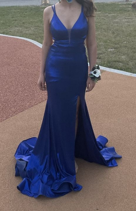 ellie wilde Size 00 Prom Blue Side Slit Dress on Queenly