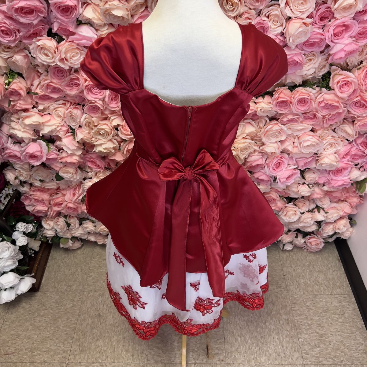 Girls Size 10 Wedding Guest Cap Sleeve Satin Red A-line Dress on Queenly