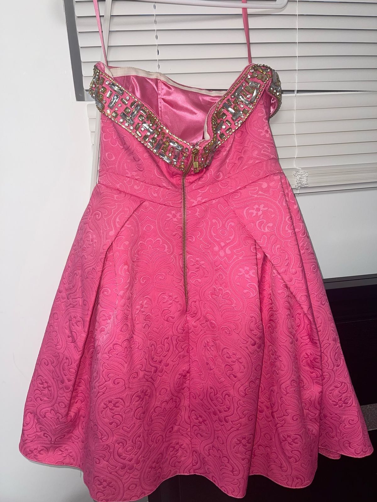 Mac Duggal Size 2 Prom Sequined Light Pink Cocktail Dress on Queenly