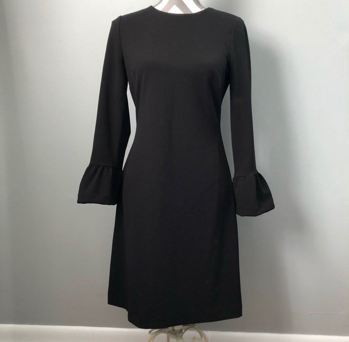Tommy Hilfiger Size 4 Pageant Black Cocktail Dress on Queenly
