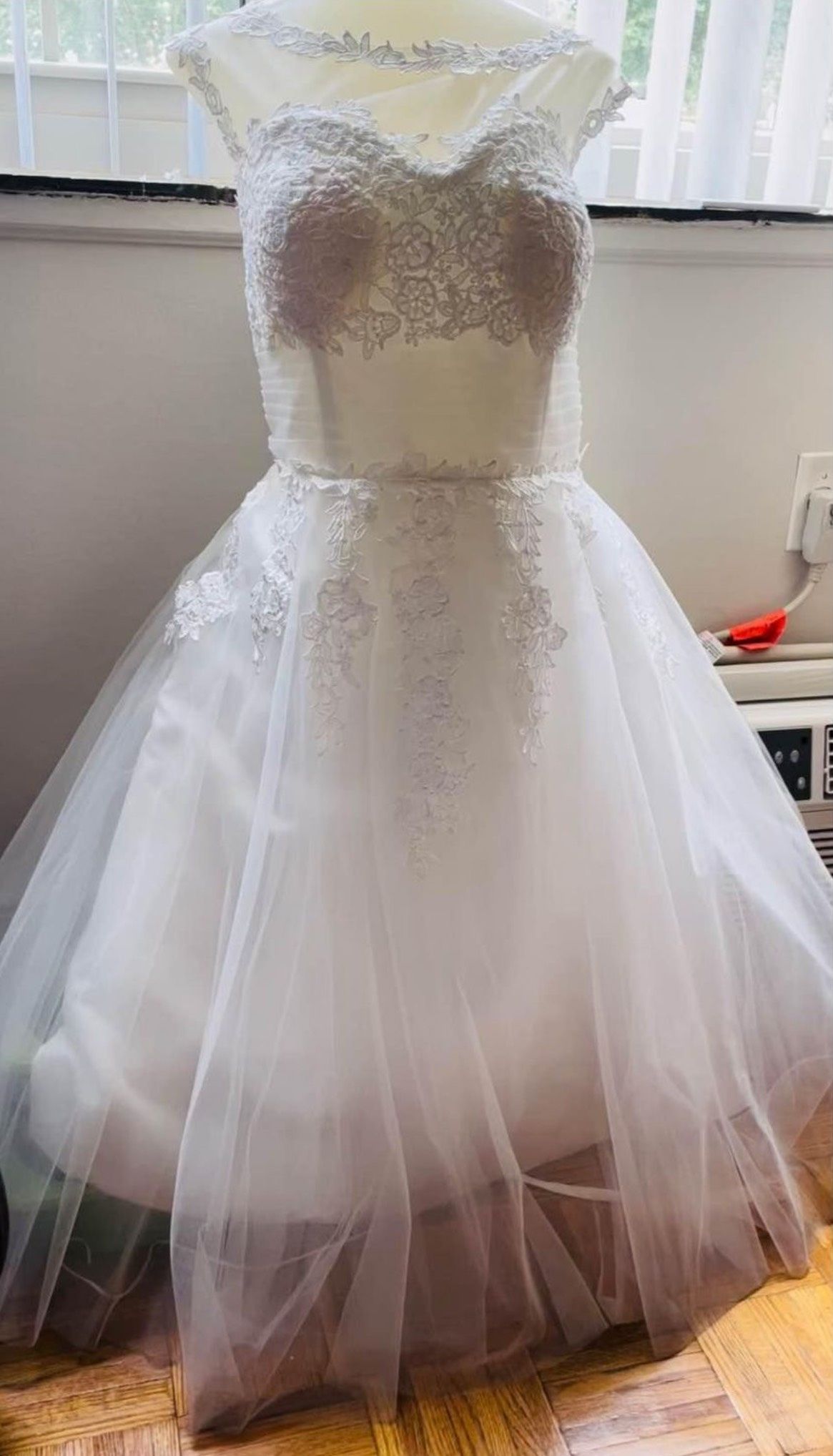 Plus Size 18 Wedding Lace White Ball Gown on Queenly