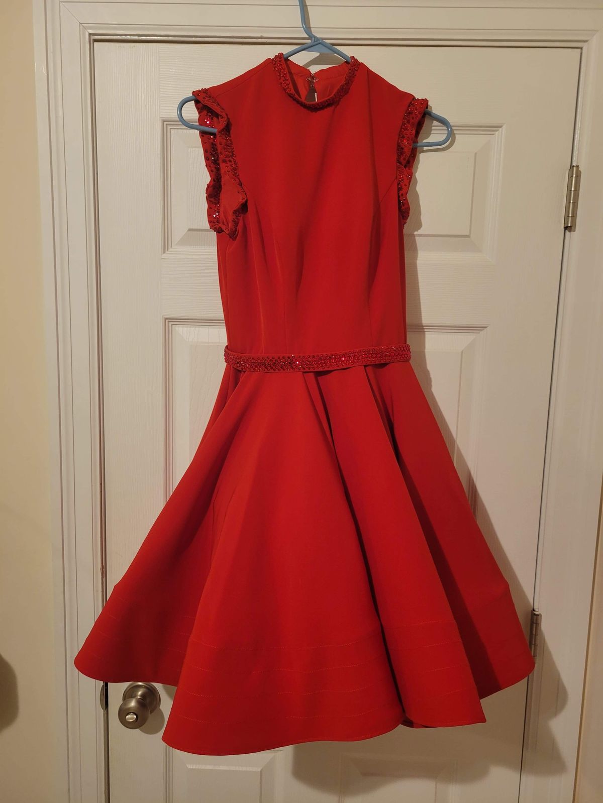 Mac Duggal Size 4 Homecoming Red Cocktail Dress on Queenly