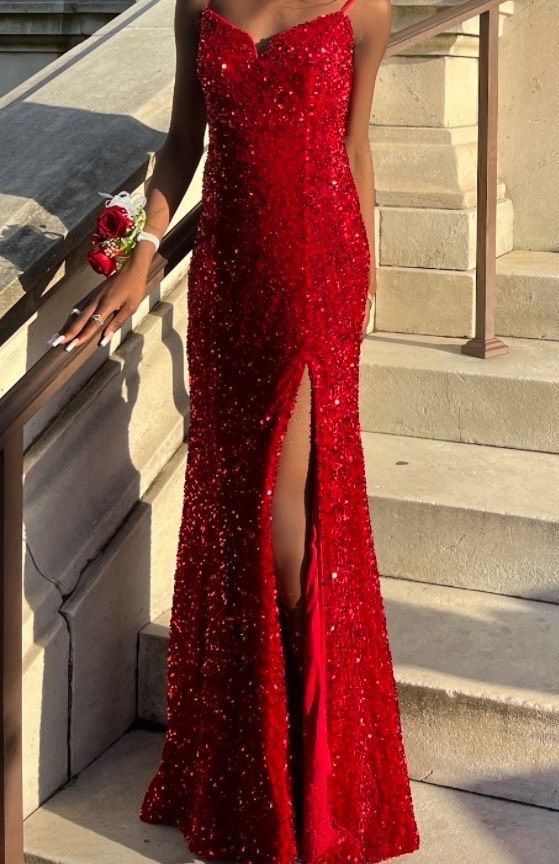 Size 0 Prom Strapless Sequined Red Floor Length Maxi on Queenly