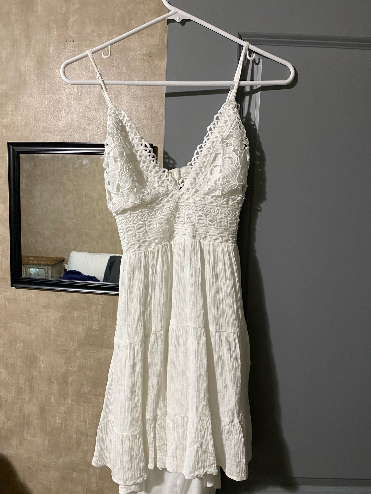 Size 0 Wedding White A-line Dress on Queenly