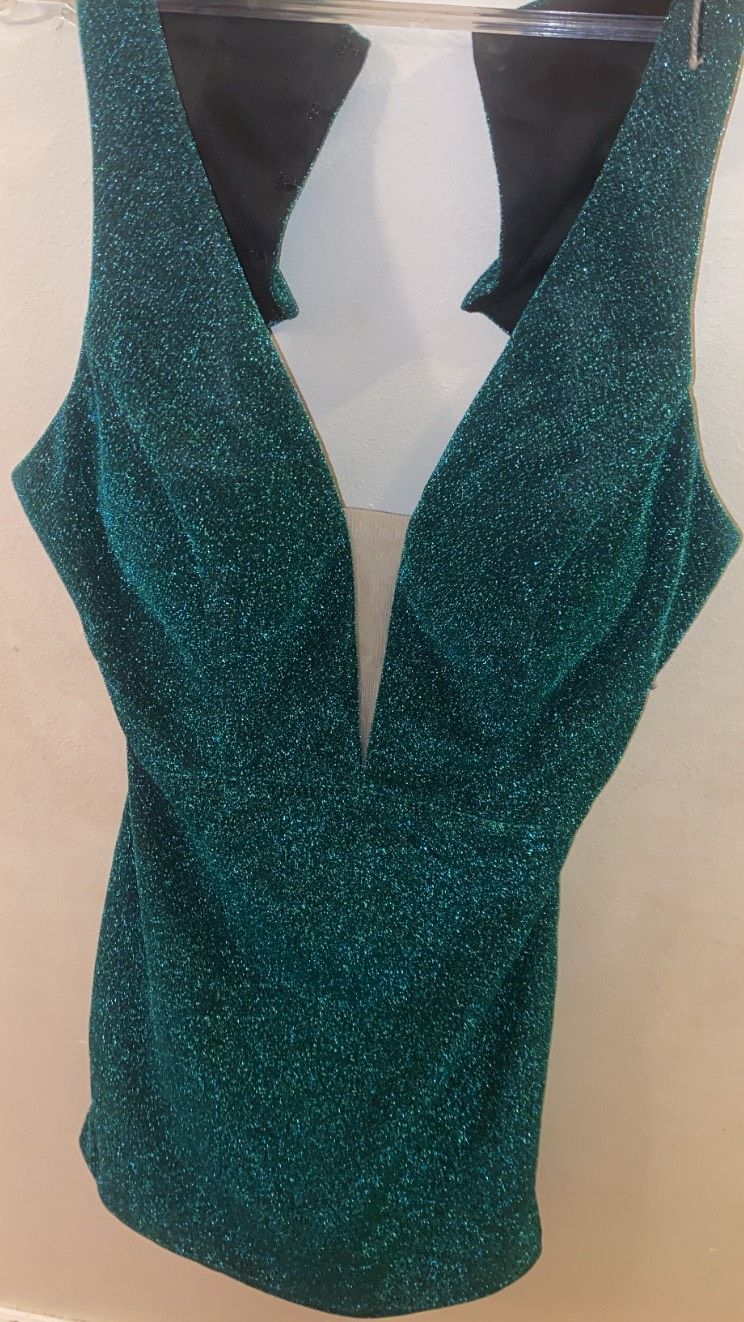 Size 8 Homecoming Green Cocktail Dress on Queenly