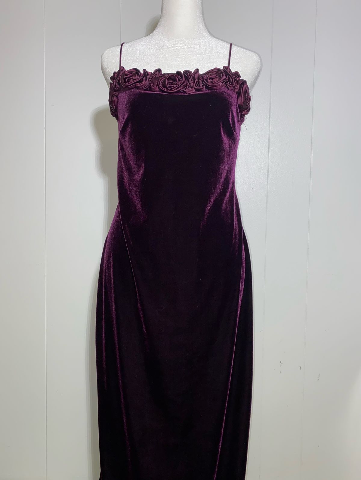 Night Way Collection Size 8 Prom Velvet Purple A-line Dress on Queenly