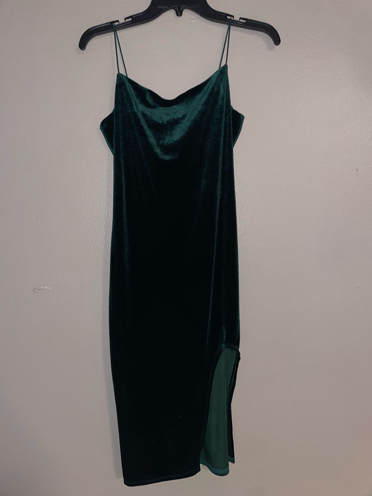 Size 4 Homecoming Green Floor Length Maxi on Queenly