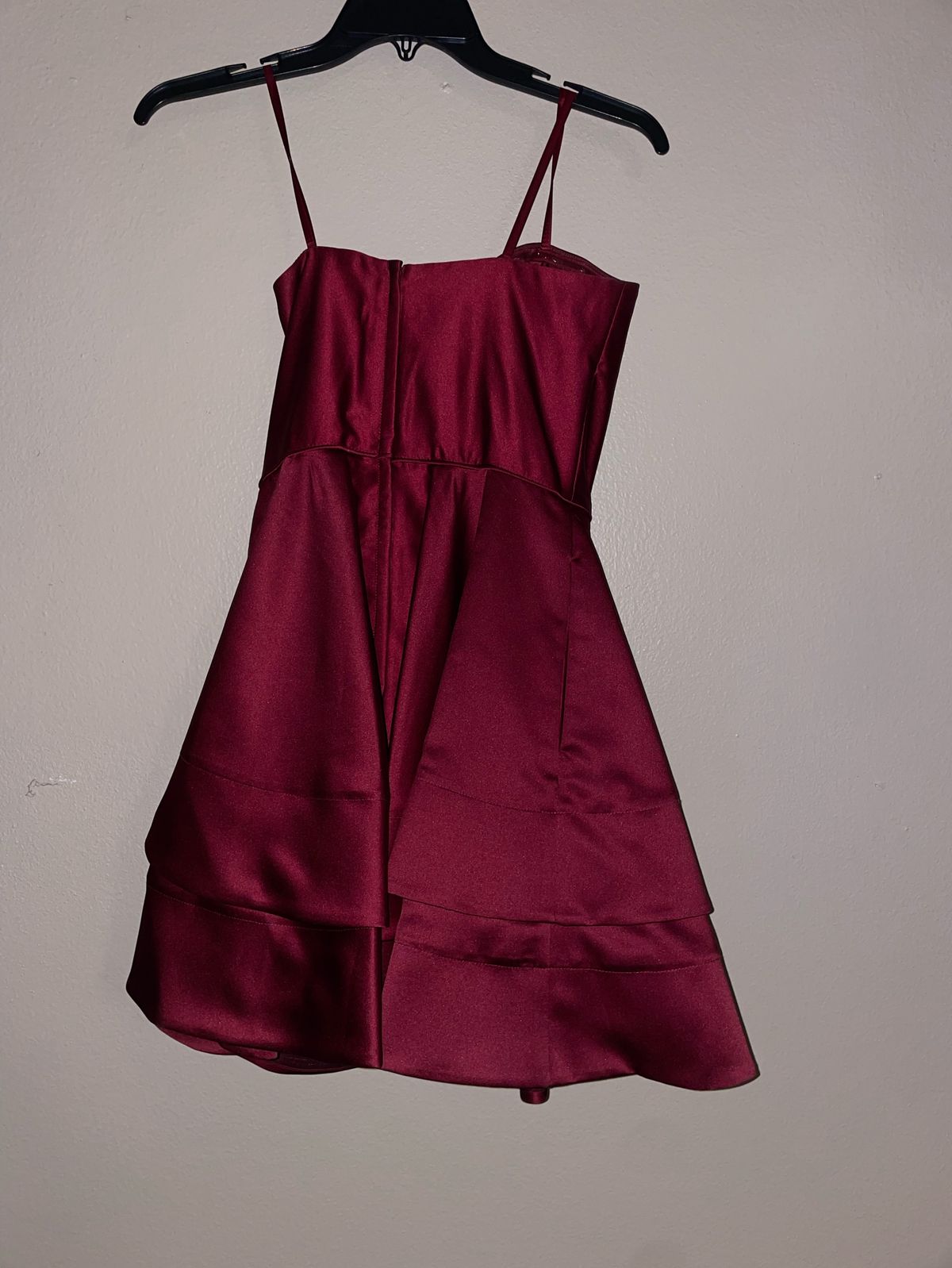 Size 2 Homecoming Burgundy Red Ball Gown on Queenly