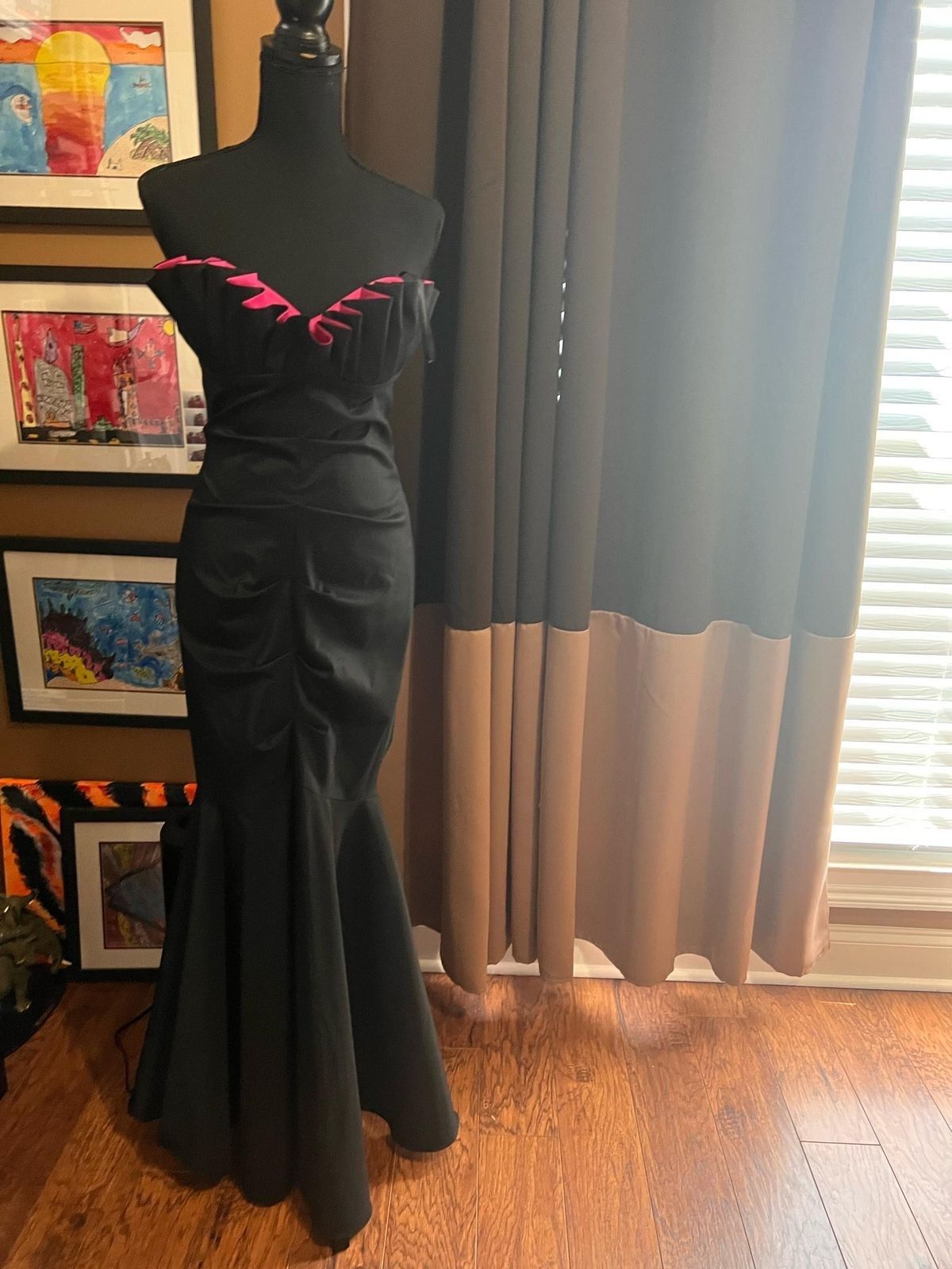Size 6 Prom Strapless Black Mermaid Dress on Queenly