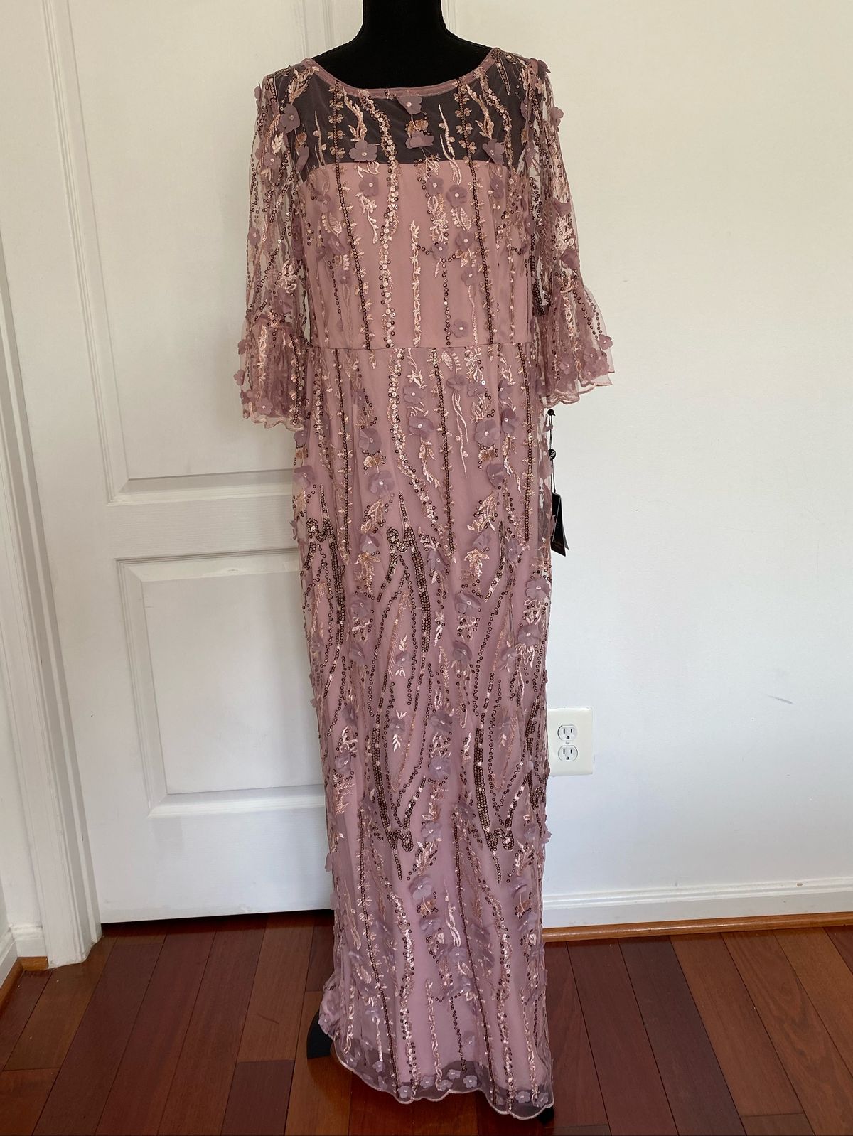 Size 14 Prom Long Sleeve Sheer Coral Floor Length Maxi on Queenly