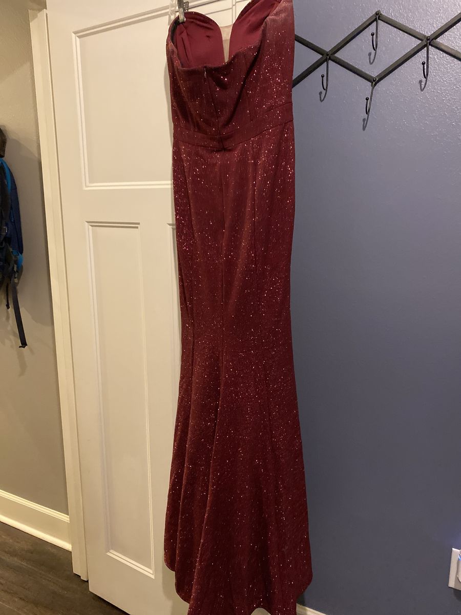 Xscape Size 8 Red Cocktail Dress on Queenly