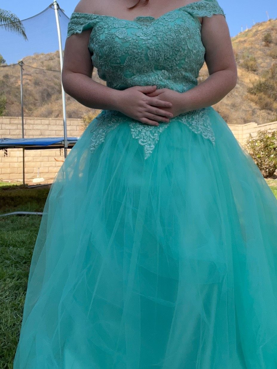 Size 10 Prom Blue Ball Gown on Queenly